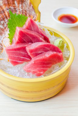 ton balıklı sashimi