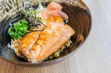 pirinç somon teriyaki