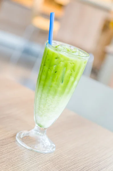 Té verde helado con leche —  Fotos de Stock