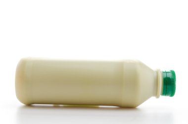 yeşil çay süt izole beyaz arka plan