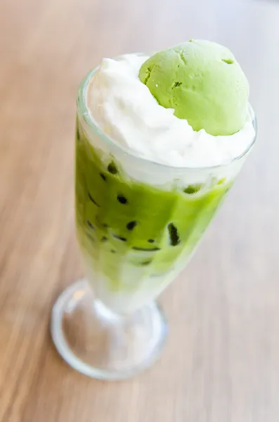 冰的绿茶 — 图库照片
