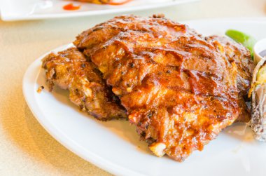 Barbekü kaburga biftek