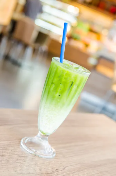 Iced green tea latte — Stock Photo, Image