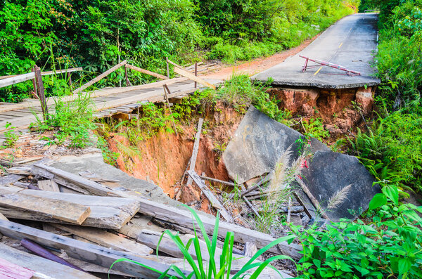 Дорога землетрясения