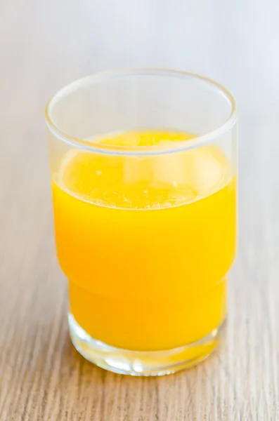 Склянку апельсинового соку — стокове фото