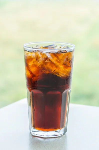 Cola drinken — Stockfoto