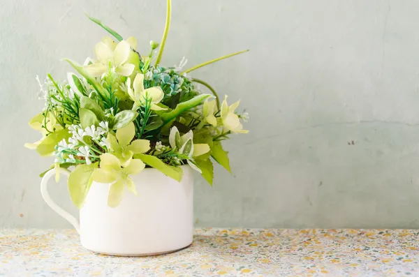 Flor de buquê em vaso — Fotografia de Stock