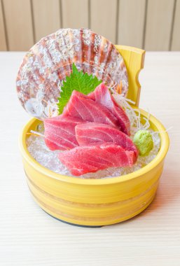 ton balıklı sashimi