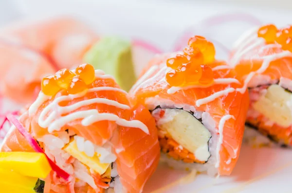 Zalm roll sushi — Stockfoto