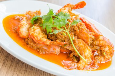 kızarmış karides sarımsak