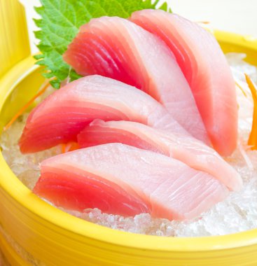ton balıklı sashimi
