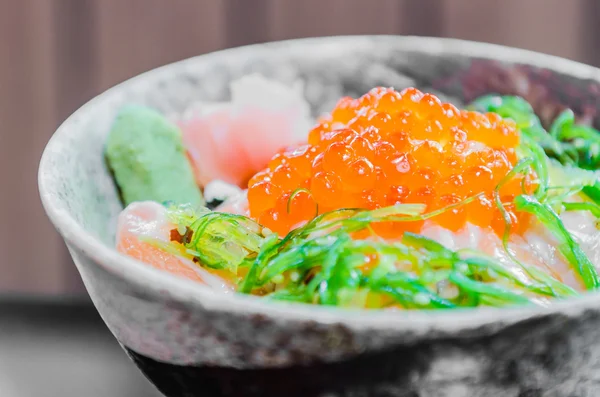 Ensalada de salmón comida japonesa —  Fotos de Stock