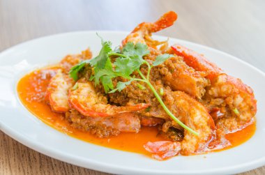 kızarmış karides sarımsak