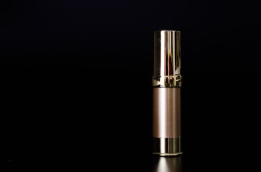 boş kozmetik şişe