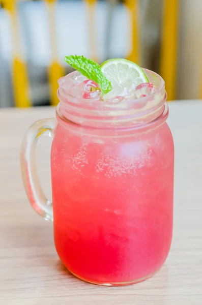 Cocktail de jus de limonade rose — Photo