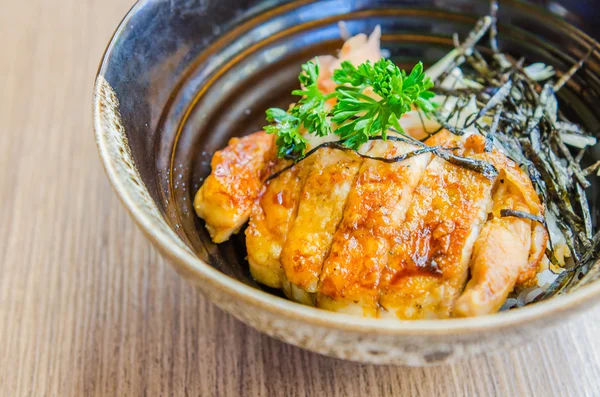 Teriyaki chicken on rice — Stock Photo, Image