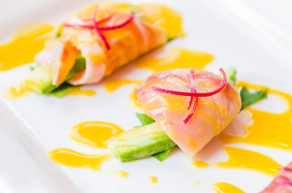 Sashimi avocado Japans eten — Stockfoto