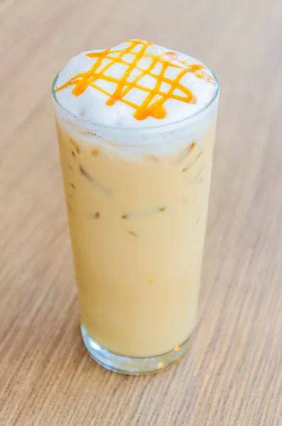 Iced caramel coffee — Stock Photo, Image