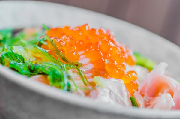 Ensalada de salmón comida japonesa —  Fotos de Stock