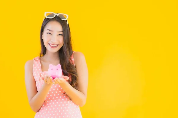 Retrato Bonito Jovem Asiático Mulher Mostrar Monte Dinheiro Dinheiro Com — Fotografia de Stock