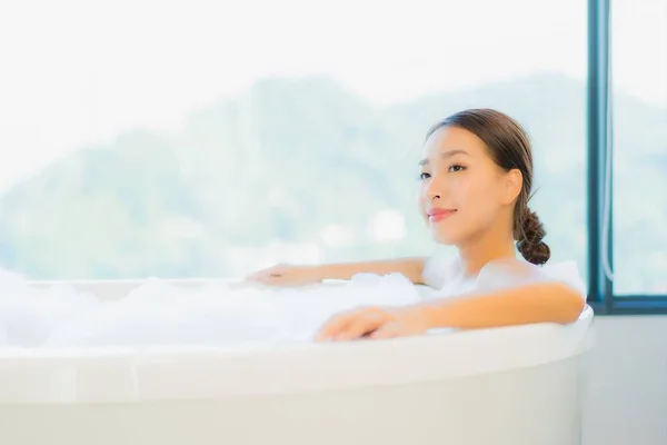 Portrait Beautiful Young Asian Woman Relax Leisure Enjoy Bathtub Bathroom — Stock Photo, Image