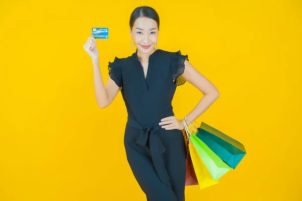 Retrato Bonito Jovem Asiático Mulher Sorriso Com Saco Compras Cor — Fotografia de Stock