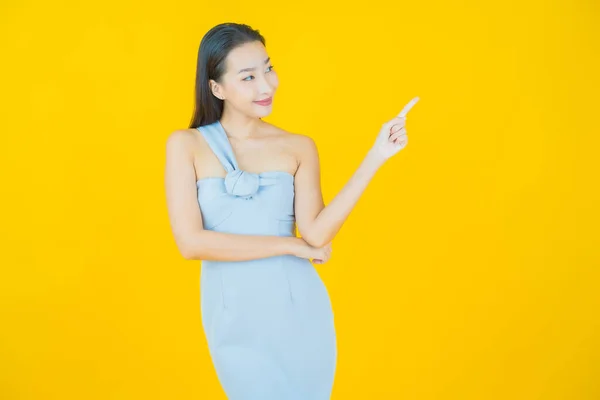 Portrait Beautiful Young Asian Woman Smile Action Color Background — Stock Photo, Image