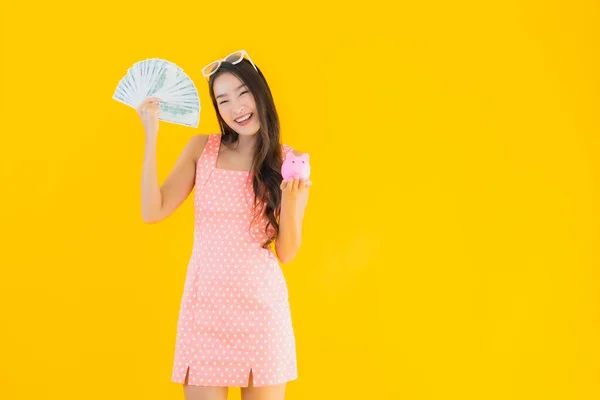 Retrato Bonito Jovem Asiático Mulher Mostrar Monte Dinheiro Dinheiro Com — Fotografia de Stock