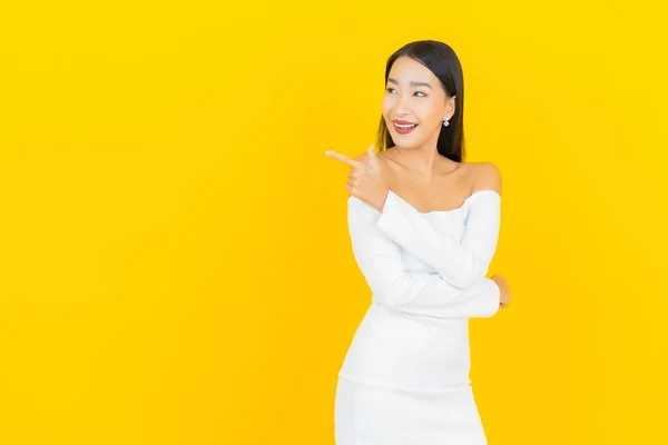 Portrait Beautiful Young Business Asian Woman Smile Action Yellow Background — Stock Photo, Image