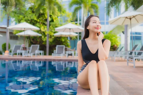 Portrait Beautiful Young Asian Woman Leisure Relax Smile Outdoor Swimming — Stock Photo, Image