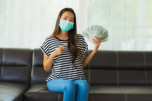 Portrait Beautiful Young Asian Woman Mask Sofa Show Money Cash — Stock Photo, Image