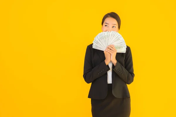 Hermoso Retrato Joven Mujer Asiática Con Una Gran Cantidad Dinero —  Fotos de Stock