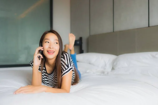 Portrait Beautiful Young Asian Woman Use Smart Mobile Phone Bedroom — Stock Photo, Image