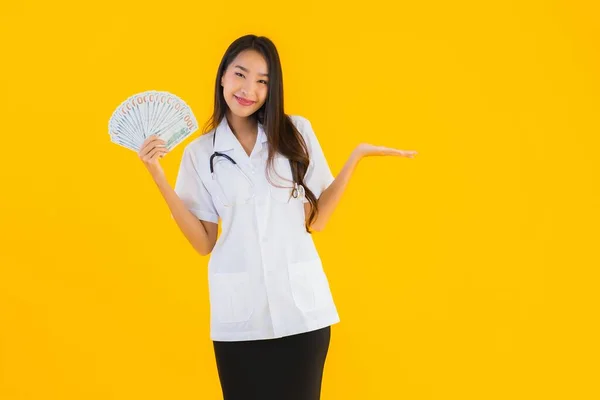 Portrait Beautiful Young Asian Doctor Woman Show Cash Money Yellow — Stock Photo, Image