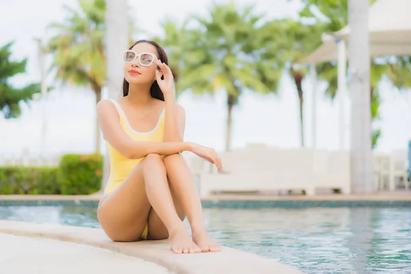 Portrait Beautiful Young Asian Woman Relax Smile Leisure Outdoor Swimming — Stock Photo, Image