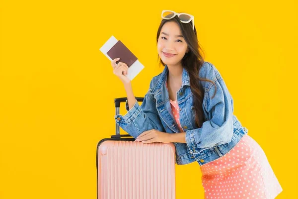 Retrato Bela Jovem Mulher Asiática Com Bagagem Saco Viagem Com — Fotografia de Stock