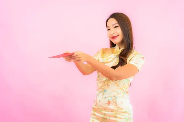 Portrait Beautiful Young Asian Woman Red Envelopes Chinese New Year — Stock Photo, Image