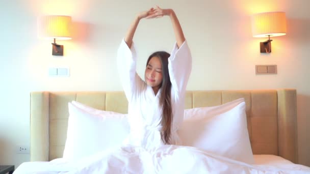 Imagens Bela Mulher Asiática Relaxante Casa — Vídeo de Stock