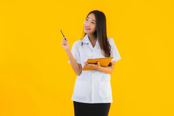 Portrait Beautiful Young Asian Doctor Woman Empty White Board Yellow — Stock Photo, Image