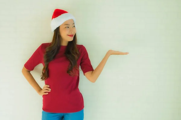 Retrato Bonito Jovem Ásia Mulheres Vestindo Santa Chapéu Para Celebração — Fotografia de Stock