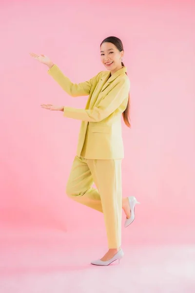 Retrato Bonito Jovem Asiático Mulher Negócios Sorriso Ação Cor Rosa — Fotografia de Stock