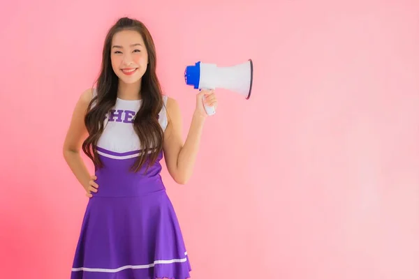 Porträtt Vacker Ung Asiatisk Kvinna Cheerleader Leende Glad Med Megafon — Stockfoto