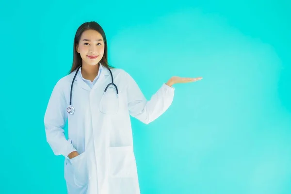 Retrato Hermosa Joven Asiática Médico Mujer Con Estetoscopio Para Uso — Foto de Stock