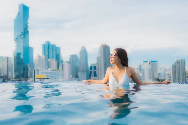 Portret Mooie Jonge Aziatische Vrouw Ontspannen Gelukkig Glimlach Vrije Tijd — Stockfoto