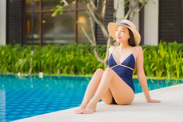 Portrait Beautiful Young Asian Woman Relax Smile Outdoor Swimming Pool — Stock Photo, Image