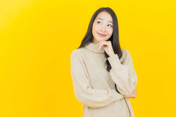Portrait Beautiful Young Asian Woman Smile Action Color Background — Stock Photo, Image