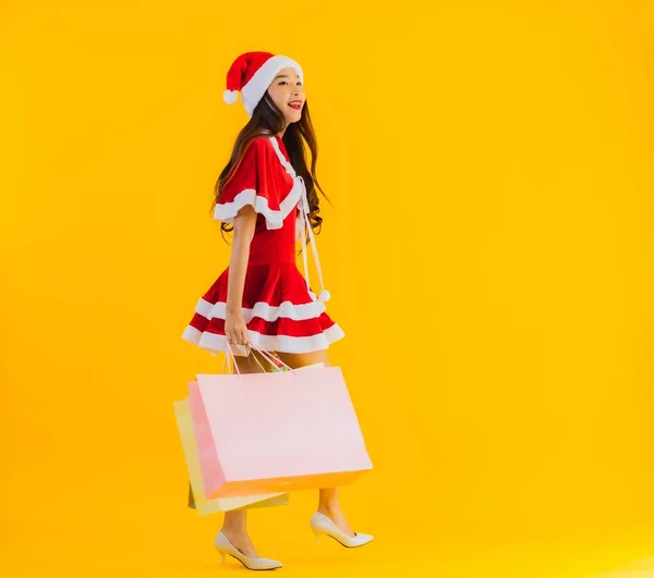 Portrét Krásná Mladá Asijská Žena Nosit Vánoční Oblečení Klobouk Spoustou — Stock fotografie