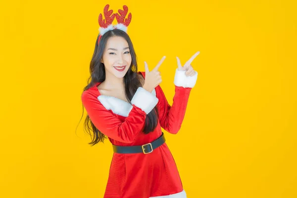 Retrato Bonito Jovem Asiático Mulher Desgaste Natal Traje Cor Fundo — Fotografia de Stock