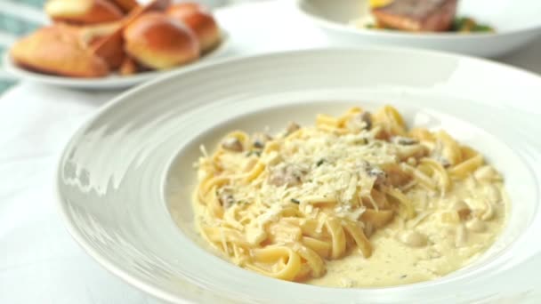 Selective Focus Point Spaghetti Cream Sauce Truffle Mushroom White Plate — Stock Video