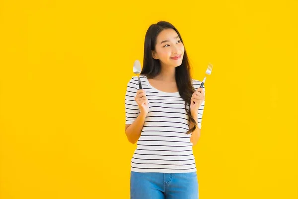 Retrato Hermosa Joven Asiática Mujer Mostrar Cuchara Tenedor Listo Para —  Fotos de Stock